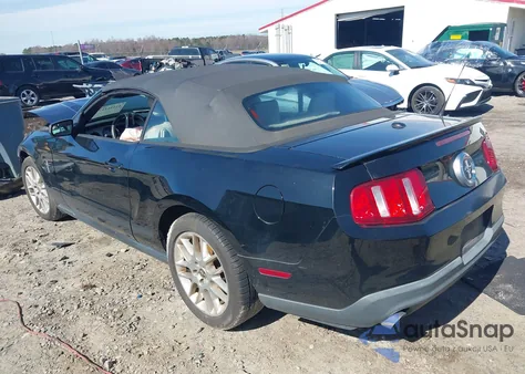 2012 Ford Mustang V6 Premium z USA, uszkodzony, nr VIN 1ZVBP8EM6C5220391